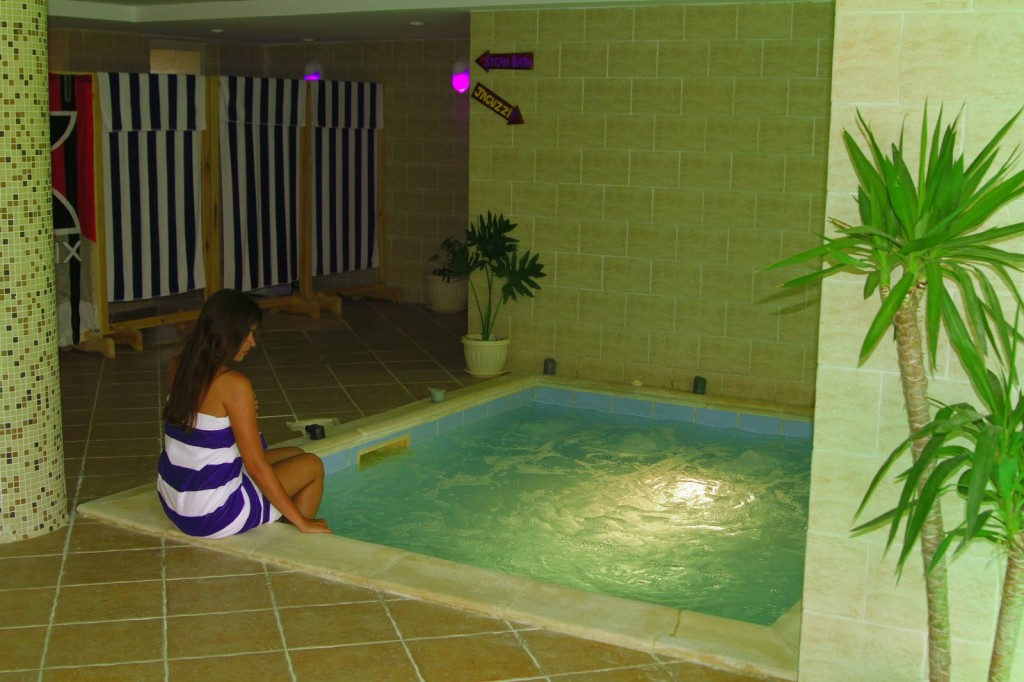hot tub kitesurfing village